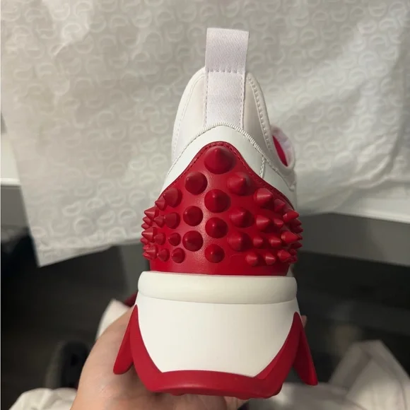 Christian Louboutin - Picture 6 of 12